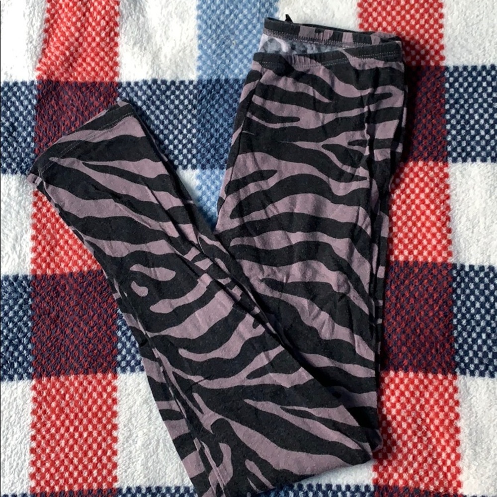 Zebra print leggings